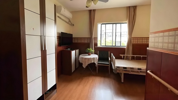 阿娇一个人独居北京3居室，自称比香港要便宜